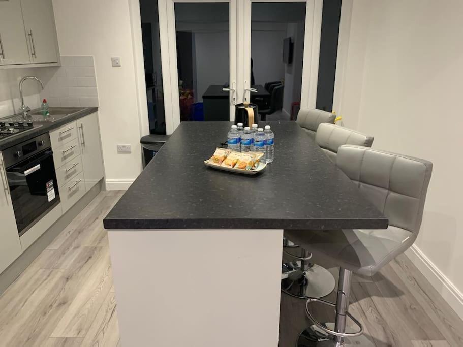 Beautiful 5Bedroom Hse-Contractor/Family/Corporate Dartford Buitenkant foto